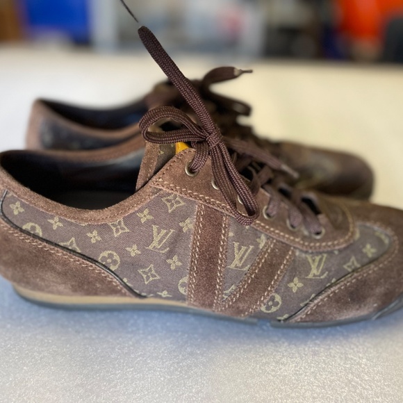 Louis Vuitton Brown Suede And Monogram Mini Canvas Low Top Sneaker - Size US 7.5 - Picture 2 of 6
